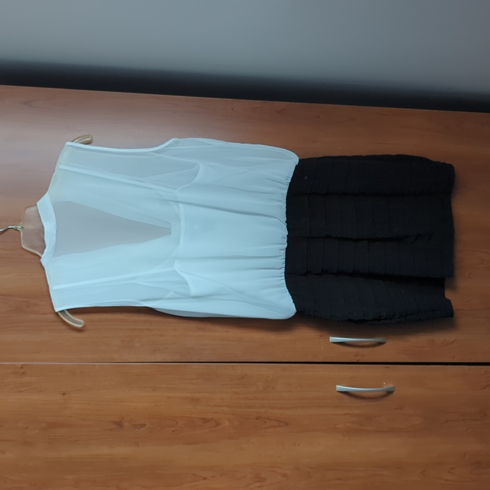 Dress - Picture 2 of 6